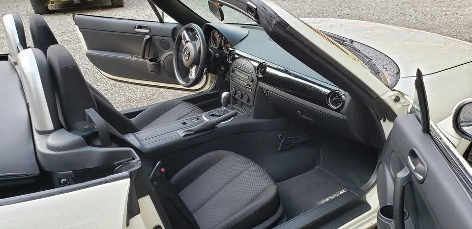 2006 Mazda NC MX-5 Miata - Image 8 of 17