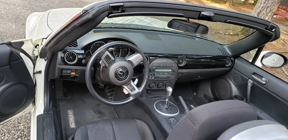 2006 Mazda NC MX-5 Miata - Image 11 of 17