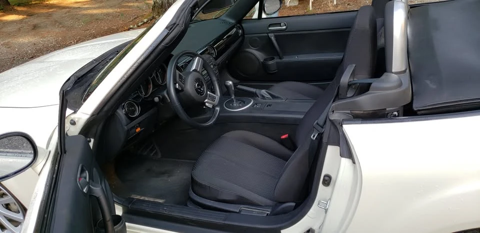 2006 Mazda NC MX-5 Miata - Image 10 of 17