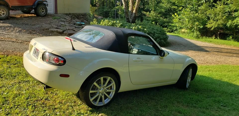 2006 Mazda NC MX-5 Miata - Image 3 of 17