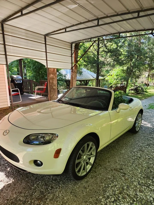 2006 Mazda NC MX-5 Miata - Image 2 of 17