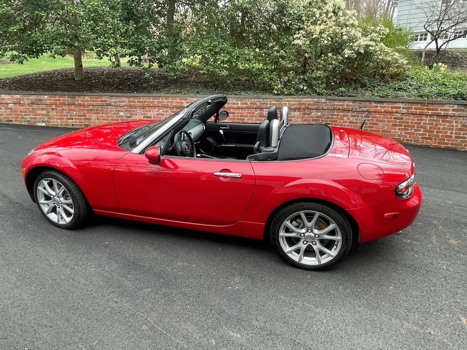 2006 Mazda NC MX-5 Miata - Image 5 of 31