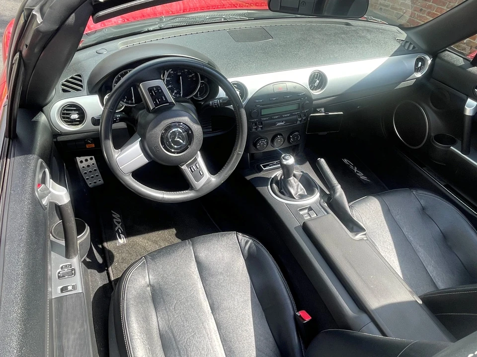 2006 Mazda NC MX-5 Miata - Image 23 of 31