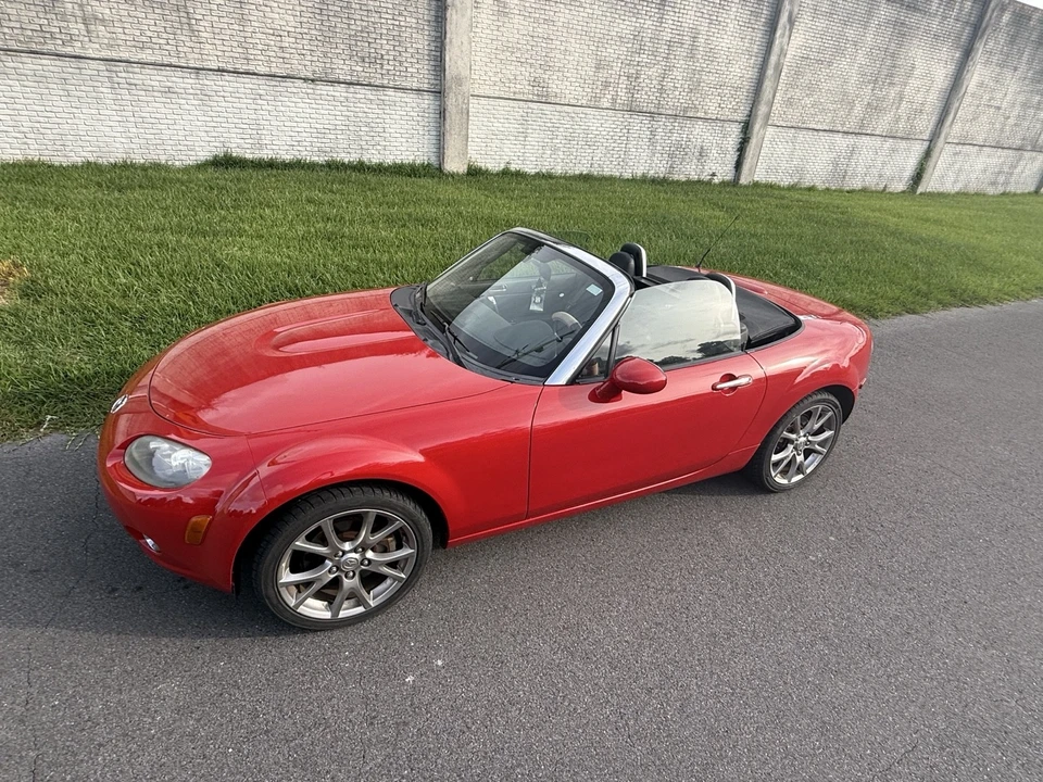2006 Mazda NC MX-5 Miata - Image 12 of 21