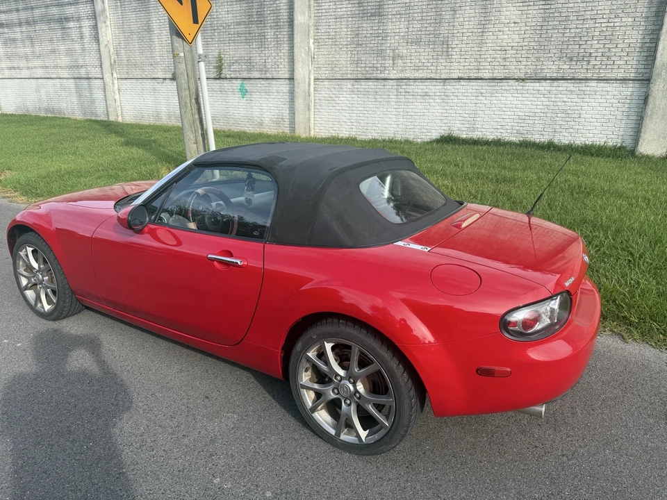 2006 Mazda NC MX-5 Miata - Image 5 of 21