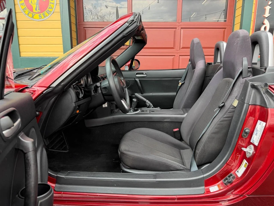 2006 Mazda NC MX-5 Miata - Image 20 of 21