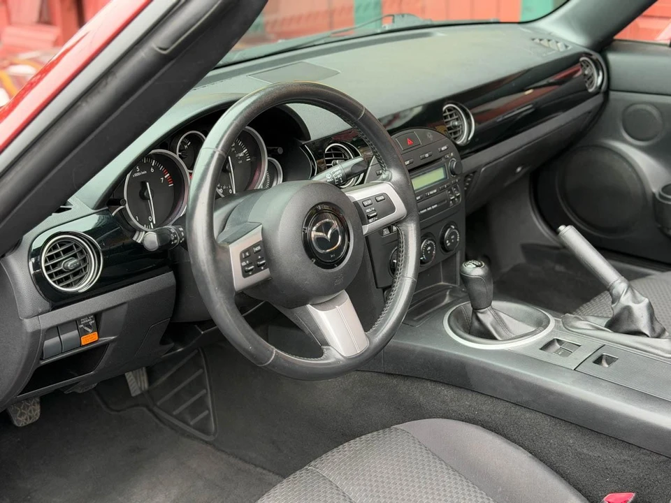 2006 Mazda NC MX-5 Miata - Image 20 of 31