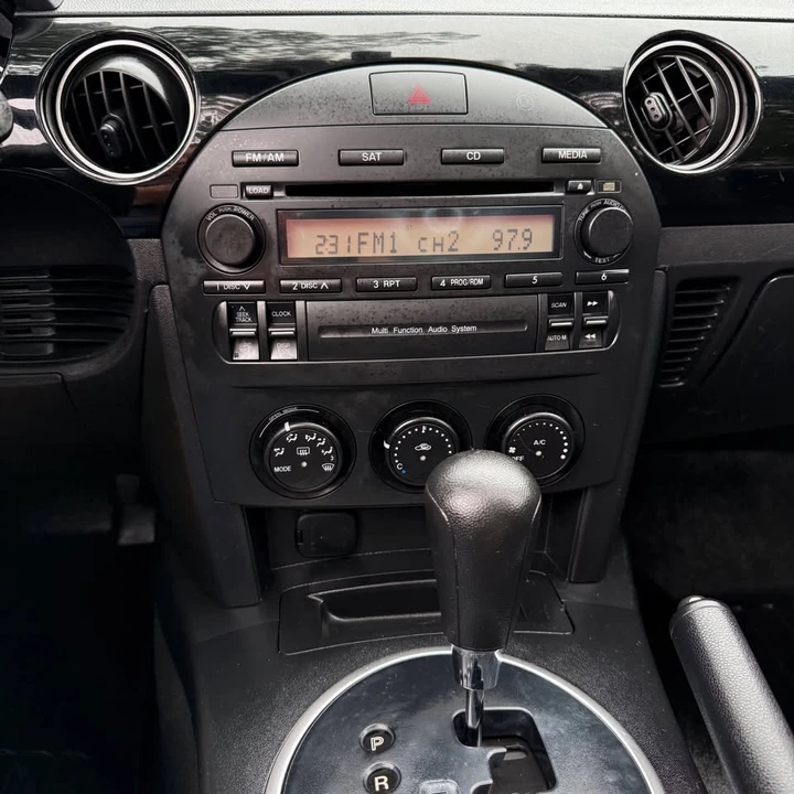 2006 Mazda NC MX-5 Miata - Image 10 of 20