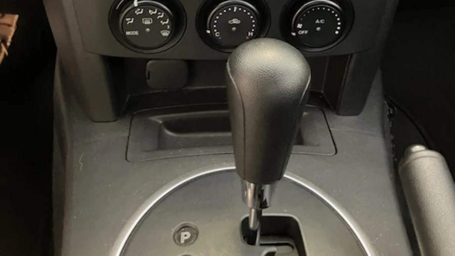 2006 Mazda NC MX-5 Miata - Image 16 of 20