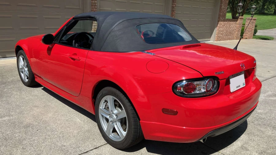 2006 Mazda NC MX-5 Miata - Image 3 of 20