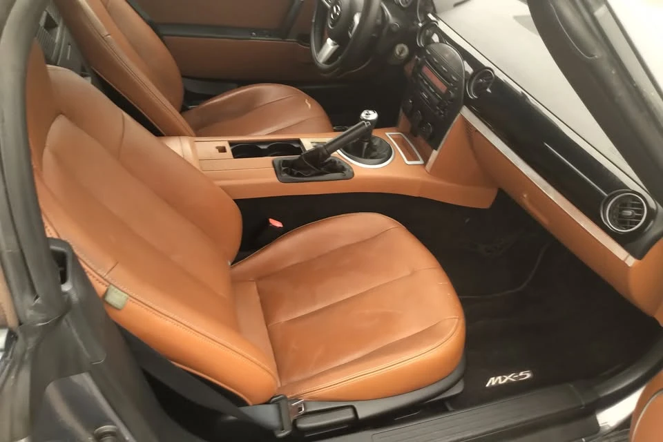 2006 Mazda NC MX-5 Miata - Image 10 of 14