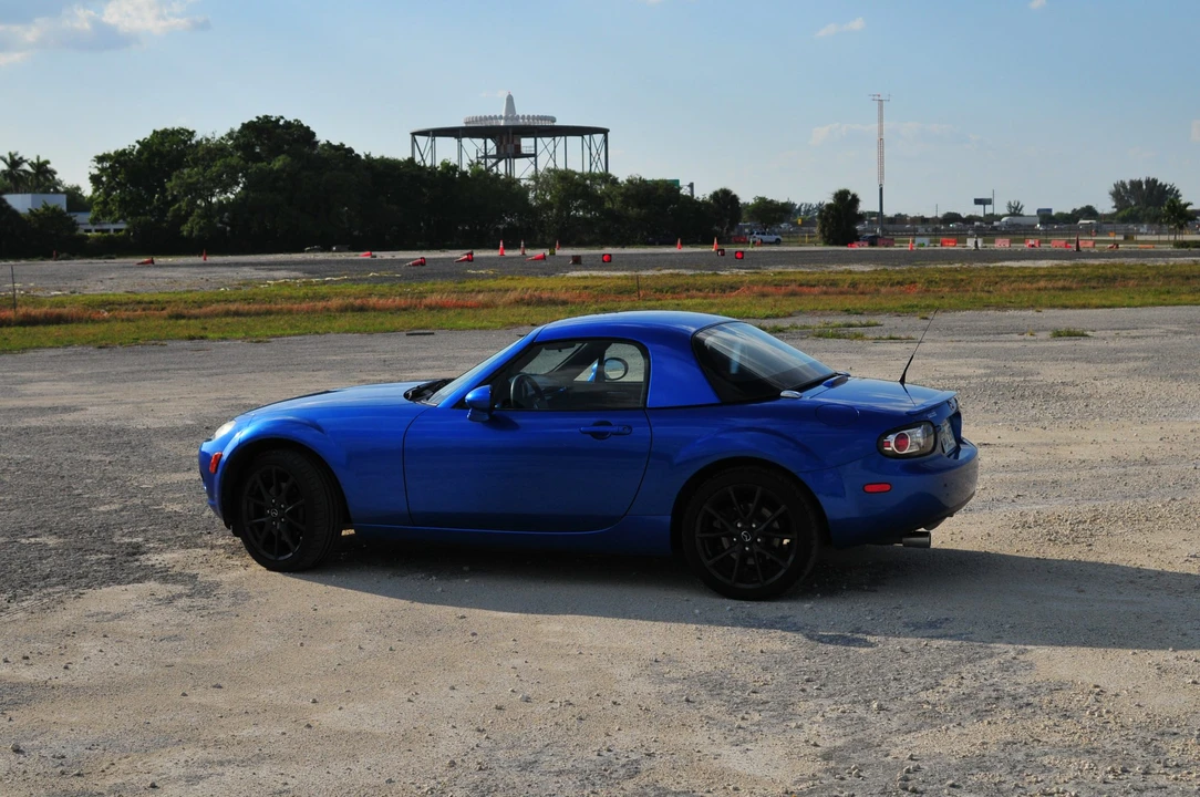 2006 Mazda NC MX-5 Miata - Image 8 of 31