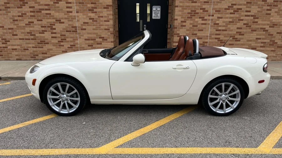 2006 Mazda NC MX-5 Miata - Image 2 of 10
