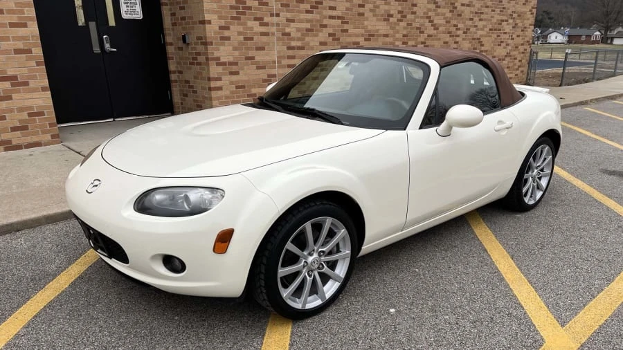 2006 Mazda NC MX-5 Miata - Image 4 of 10