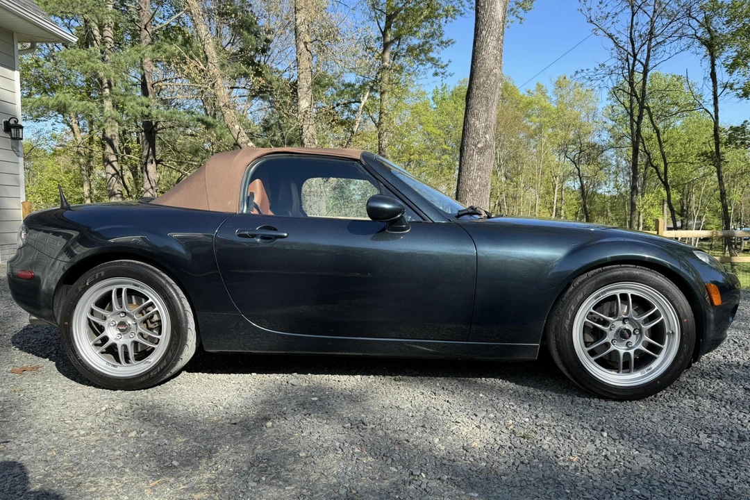 2006 Mazda NC MX-5 Miata - Image 3 of 5