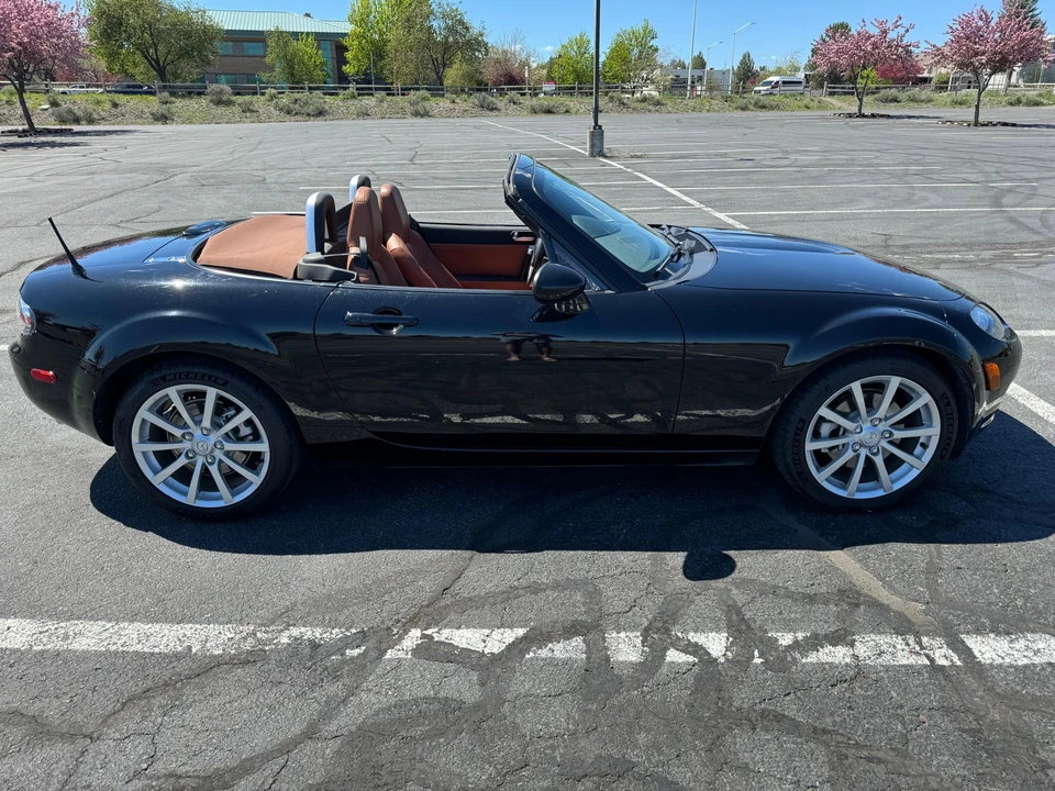 2006 Mazda NC MX-5 Miata - Image 9 of 31