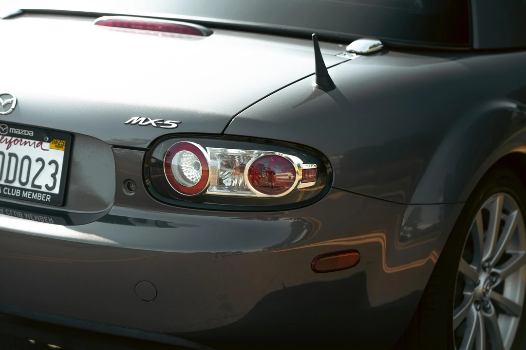 2006 Mazda NC MX-5 Miata - Image 26 of 31