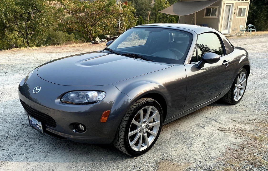 2006 Mazda NC MX-5 Miata - Image 2 of 20