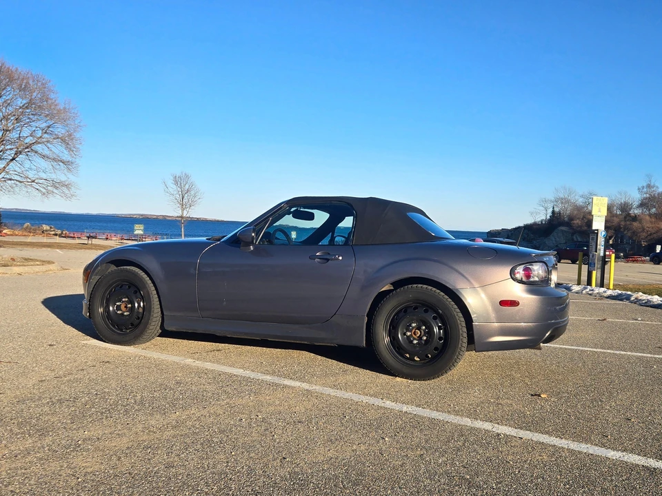 2006 Mazda NC MX-5 Miata - Image 15 of 31