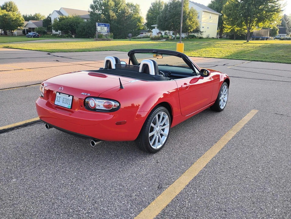 2006 Mazda NC MX-5 Miata - Image 9 of 31