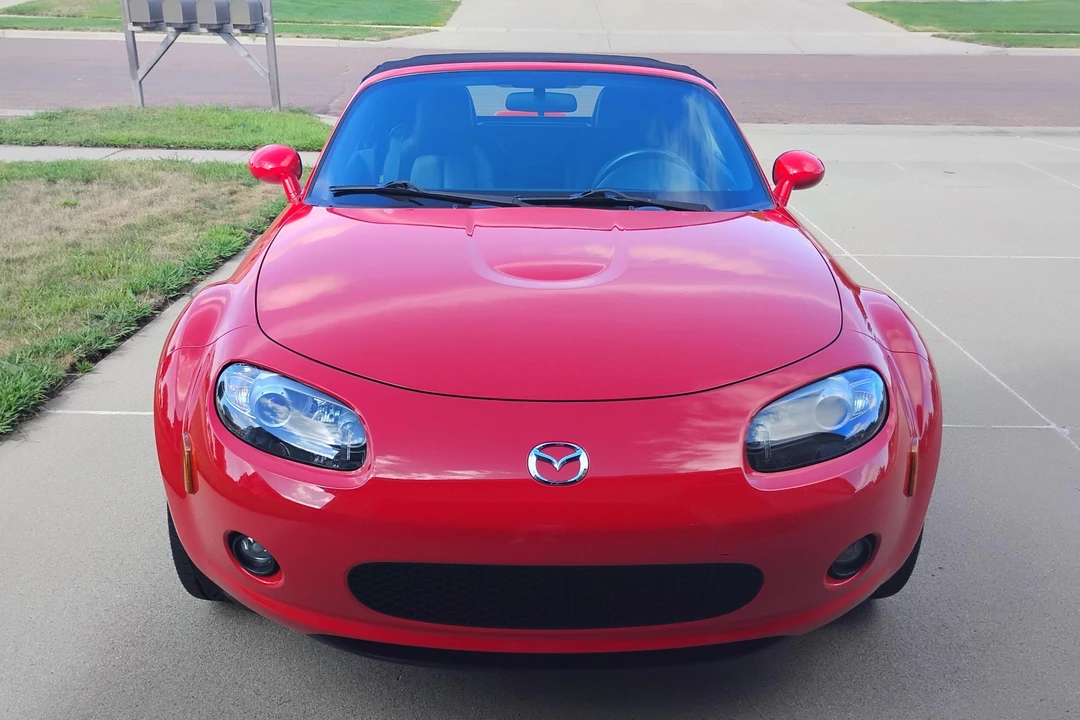 2006 Mazda NC MX-5 Miata - Image 2 of 31