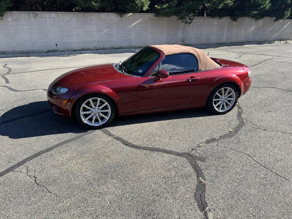 2006 Mazda NC MX-5 Miata - Image 9 of 31