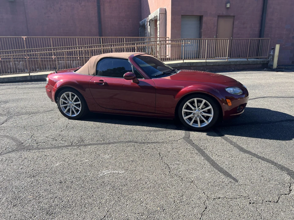 2006 Mazda NC MX-5 Miata - Image 19 of 31
