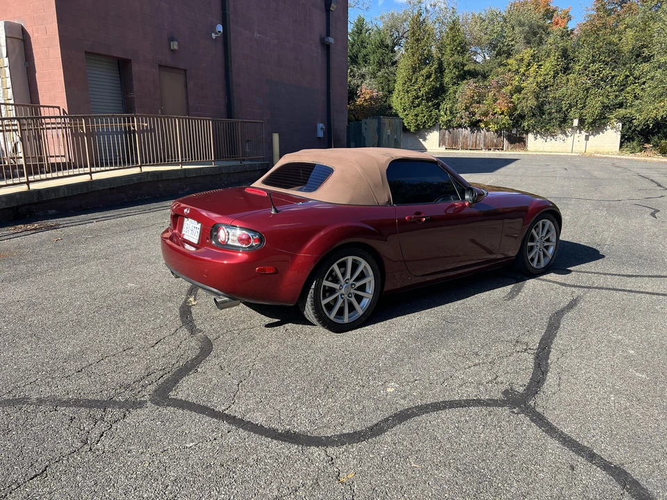 2006 Mazda NC MX-5 Miata - Image 16 of 31
