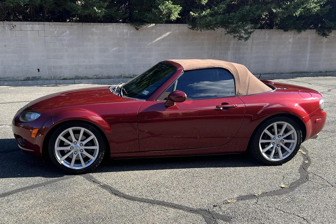 2006 Mazda NC MX-5 Miata - Image 3 of 31