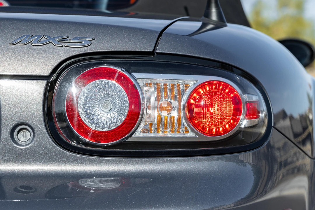 2006 Mazda NC MX-5 Miata - Image 28 of 31