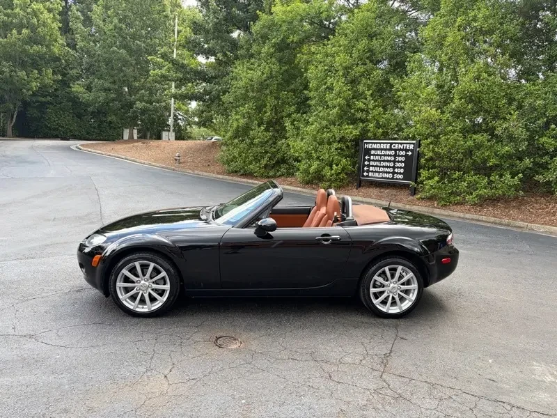 2006 Mazda NC MX-5 Miata - Image 2 of 20