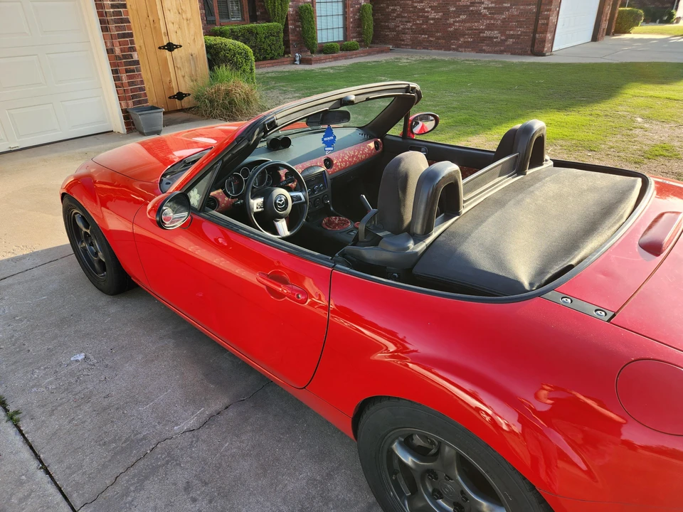 2006 Mazda NC MX-5 Miata - Image 27 of 31