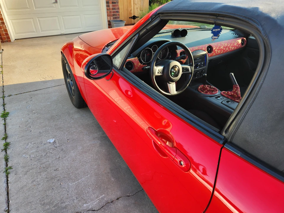 2006 Mazda NC MX-5 Miata - Image 25 of 31