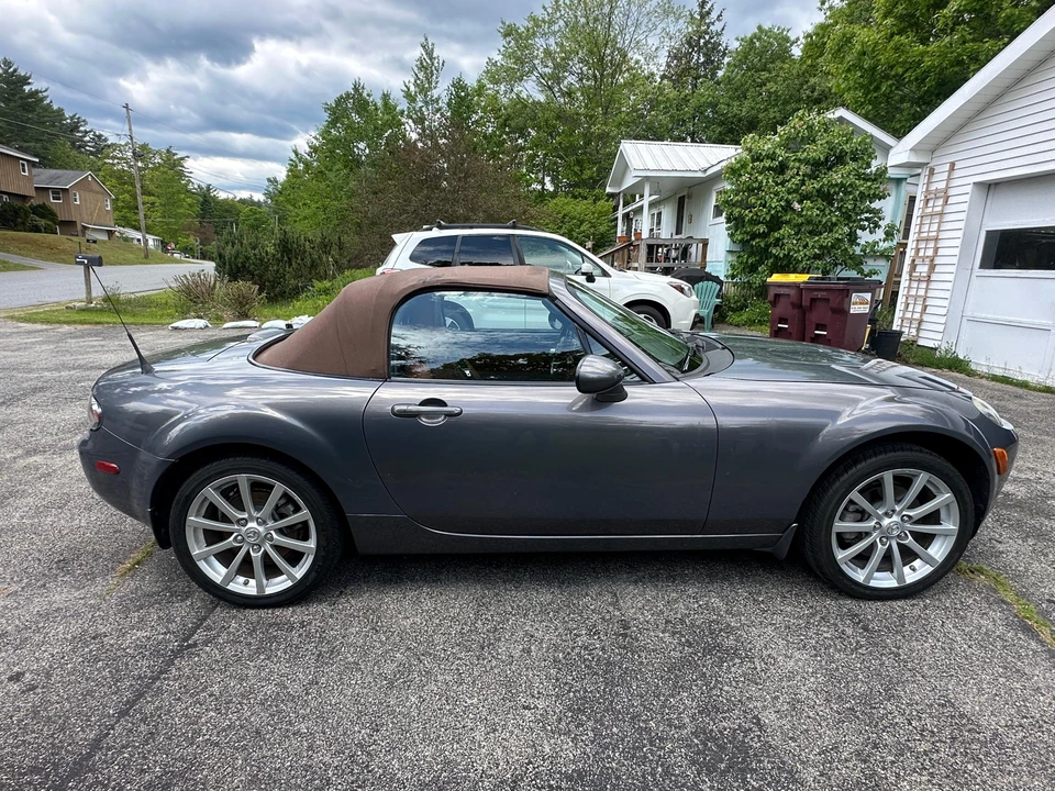 2006 Mazda NC MX-5 Miata - Image 14 of 31