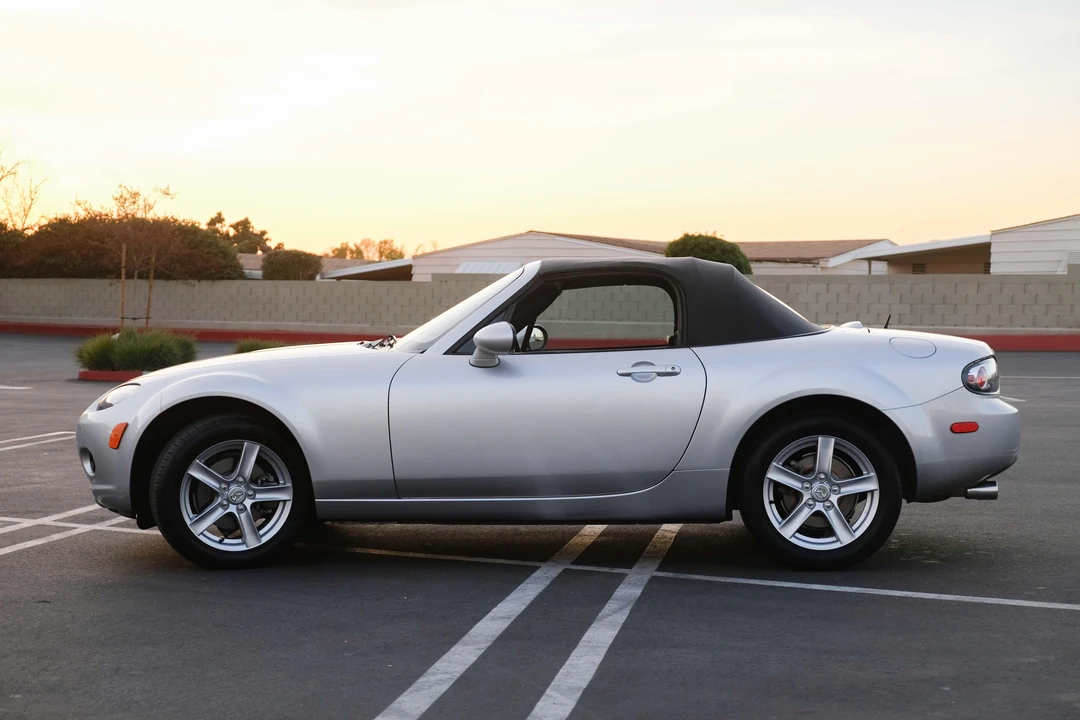 2006 Mazda NC MX-5 Miata - Image 7 of 7