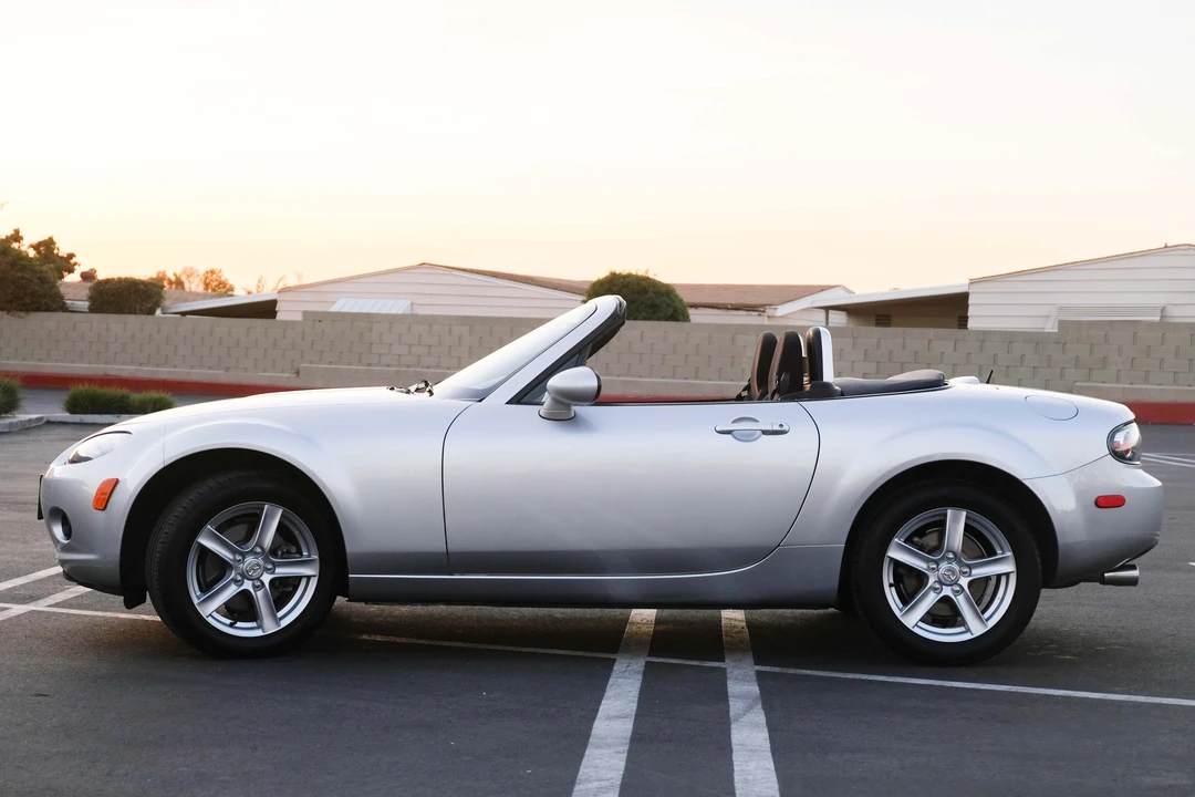 2006 Mazda NC MX-5 Miata - Image 3 of 7