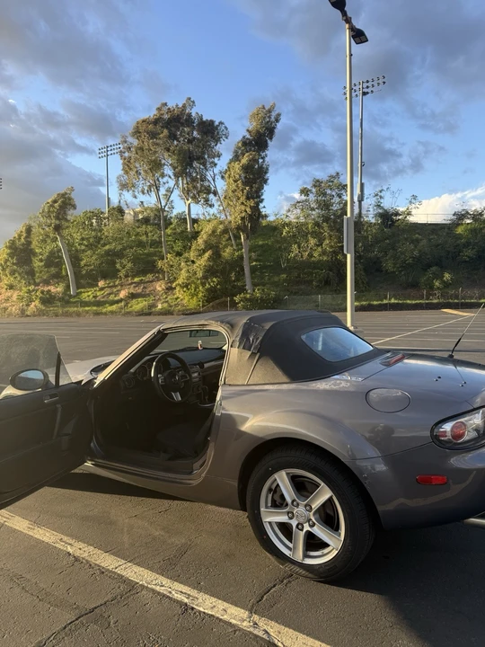 2006 Mazda NC MX-5 Miata - Image 4 of 10