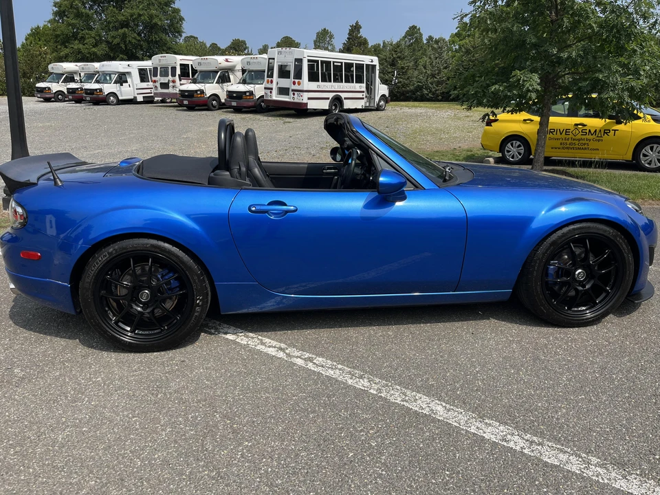 2006 Mazda NC MX-5 Miata - Image 19 of 31