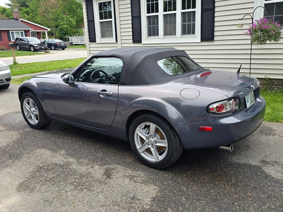 2006 Mazda NC MX-5 Miata - Image 2 of 8