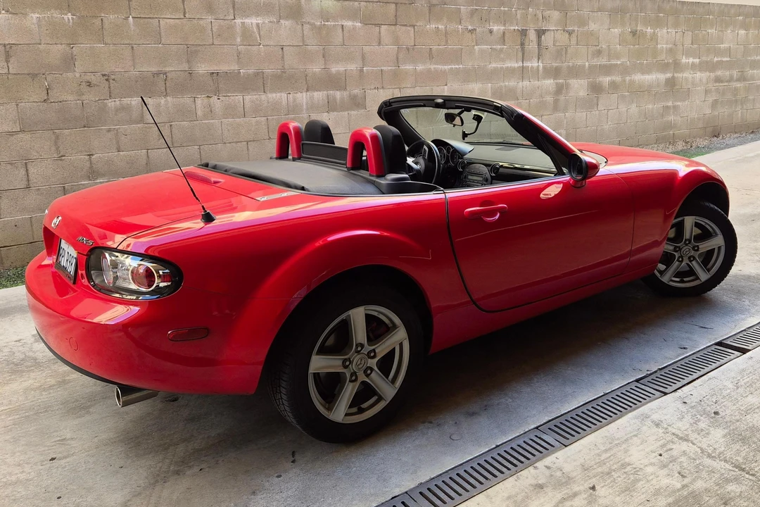 2006 Mazda NC MX-5 Miata - Image 4 of 31