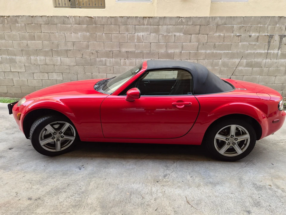 2006 Mazda NC MX-5 Miata - Image 11 of 31