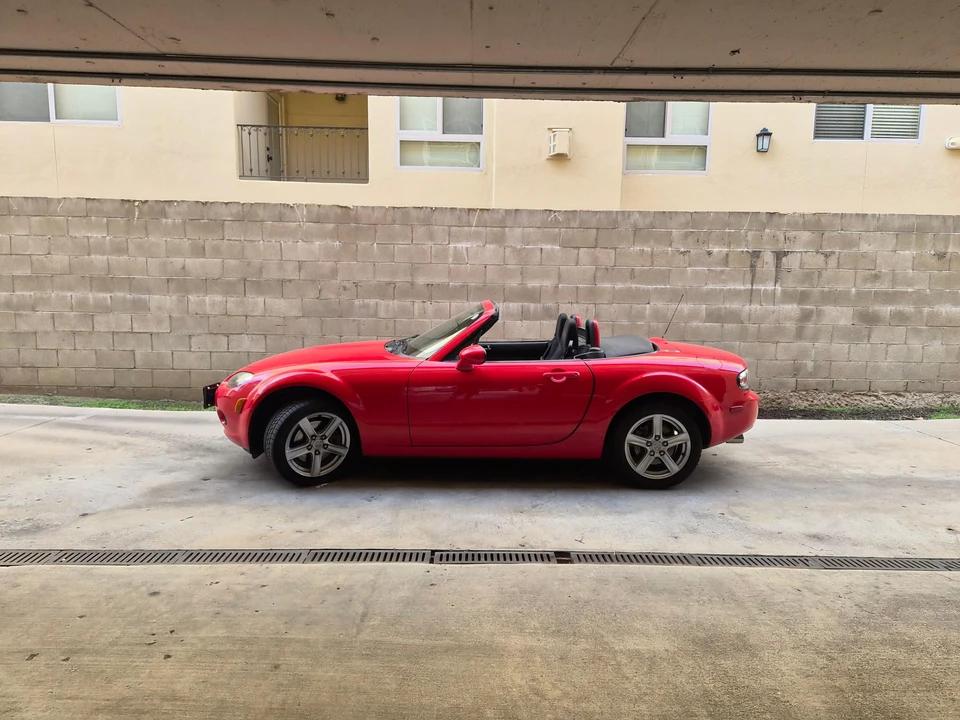 2006 Mazda NC MX-5 Miata - Image 20 of 31