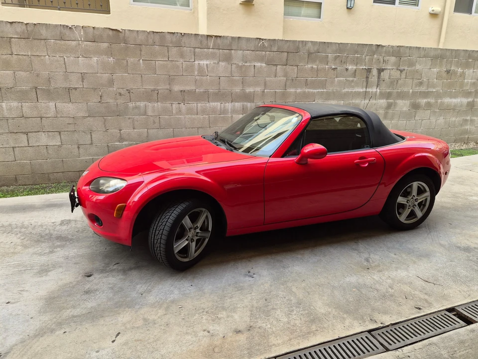 2006 Mazda NC MX-5 Miata - Image 10 of 31