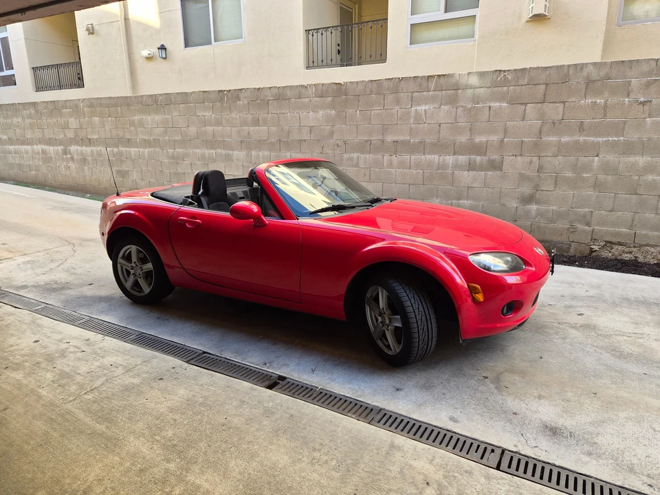 2006 Mazda NC MX-5 Miata - Image 23 of 31