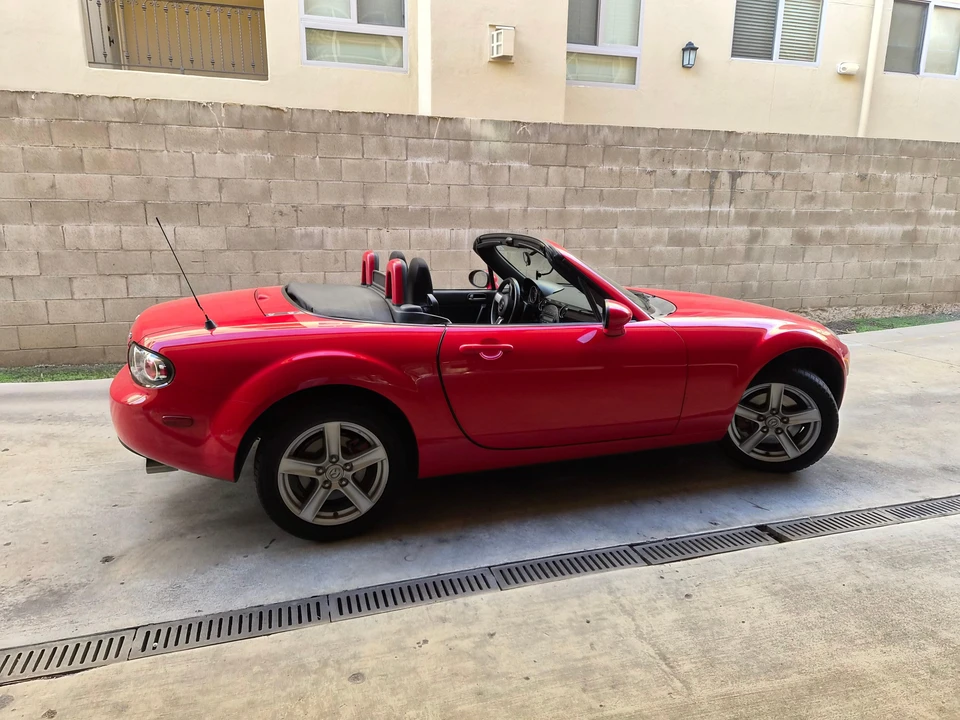 2006 Mazda NC MX-5 Miata - Image 22 of 31