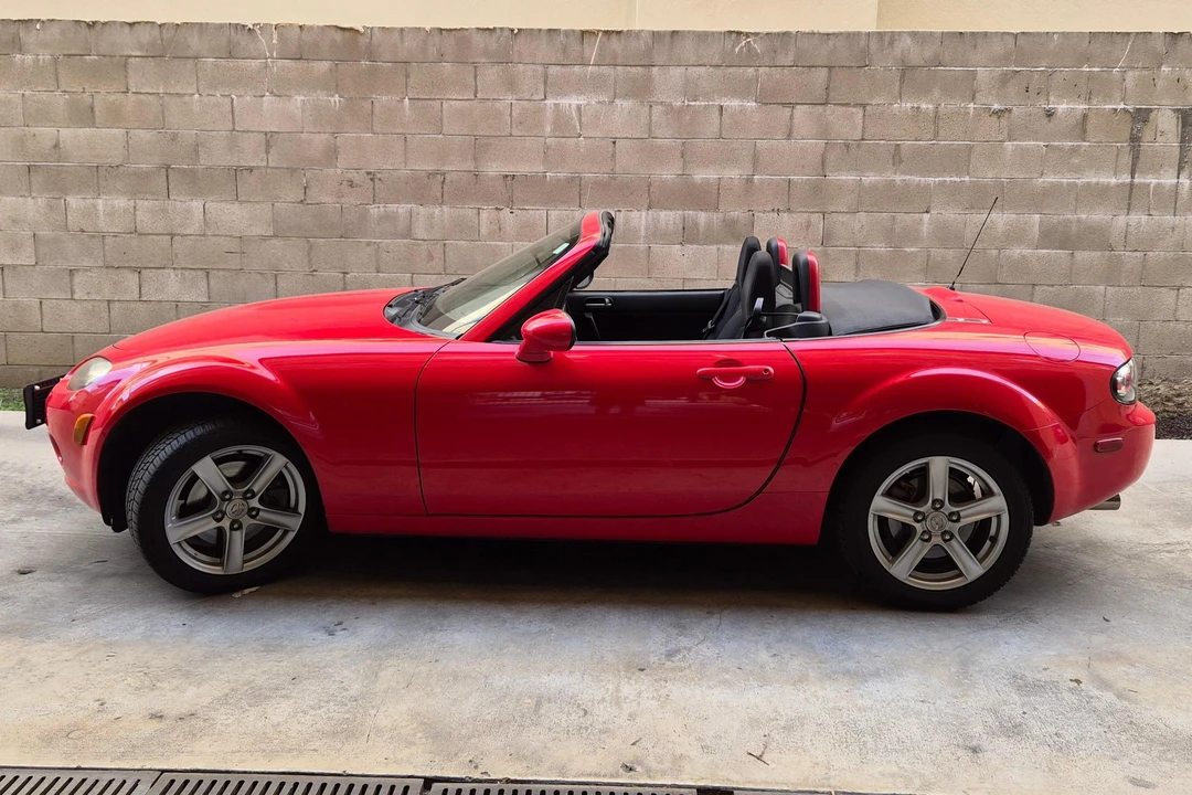 2006 Mazda NC MX-5 Miata - Image 3 of 31