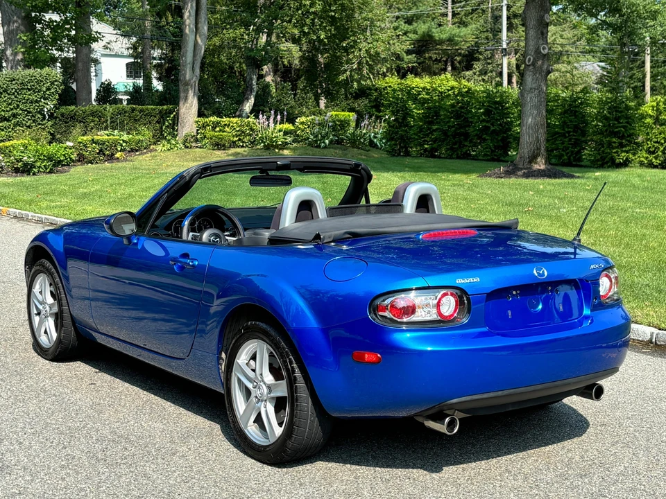 2006 Mazda NC MX-5 Miata - Image 10 of 31