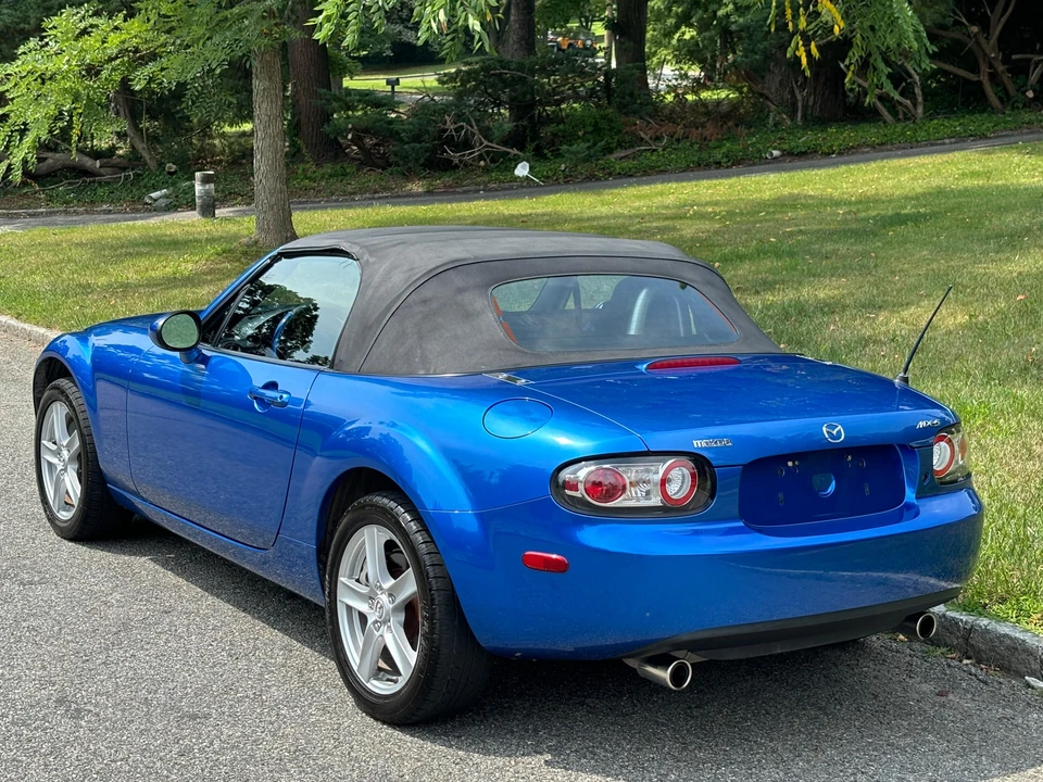 2006 Mazda NC MX-5 Miata - Image 19 of 31