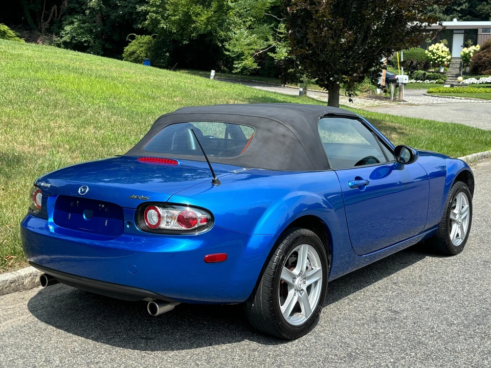 2006 Mazda NC MX-5 Miata - Image 21 of 31