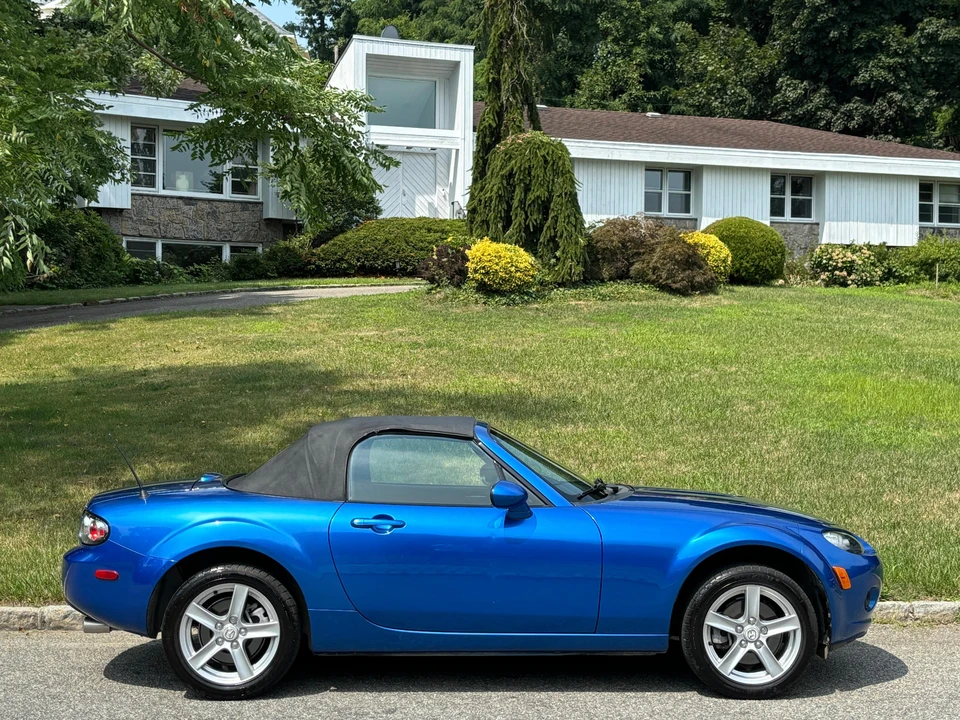 2006 Mazda NC MX-5 Miata - Image 22 of 31